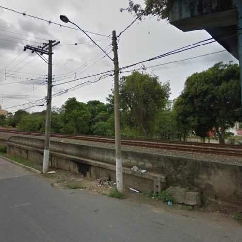 Mistério em Linha Férrea: Homem Atropelado por Trem Estava Morto Antes do Impacto, Diz Polícia