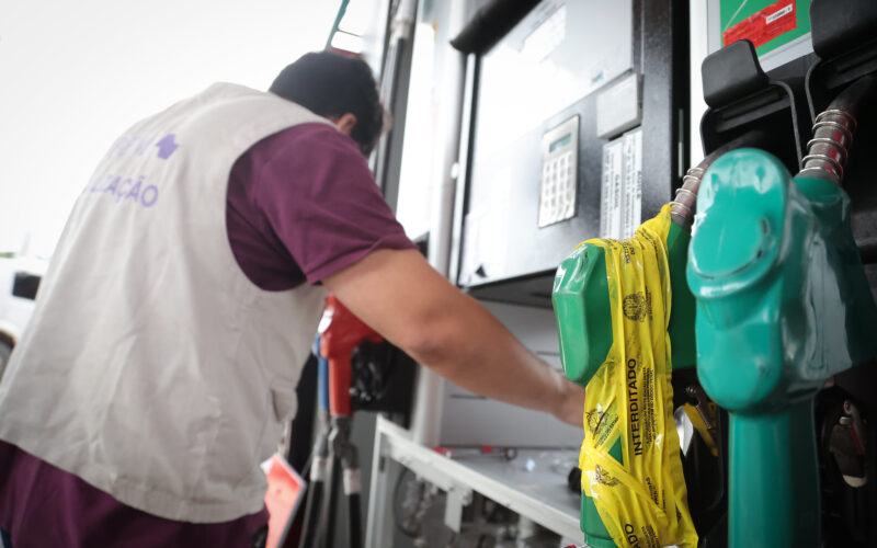 Procon-SP realiza inspeção em 45 postos de combustíveis em 10 municípios do estado