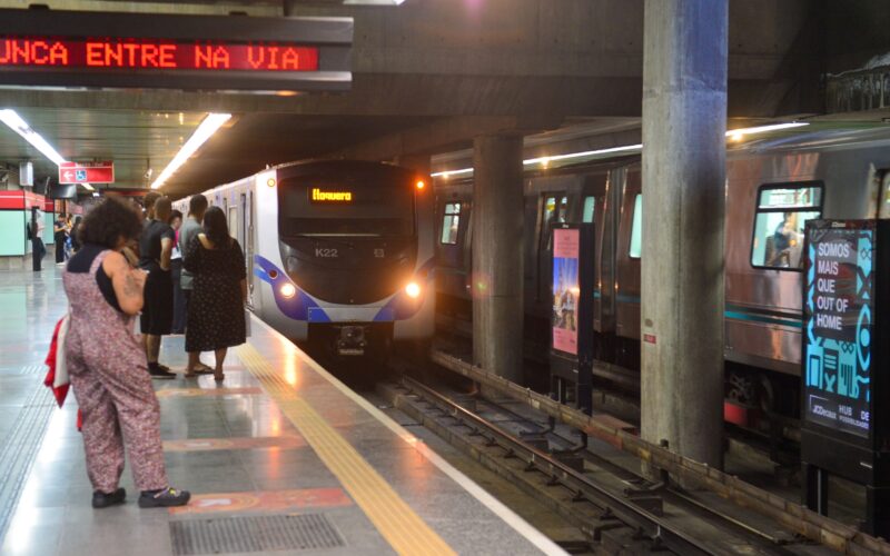 Virada Cultural 2026: Metrô funcionando a noite toda, acesso gratuito a museus e aumento da segurança em SP