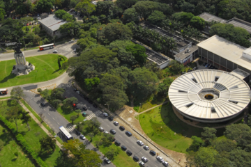 USP se destaca como a principal instituição de ensino da América Latina e figura entre as 120 melhores universidades globais em avaliação internacional.