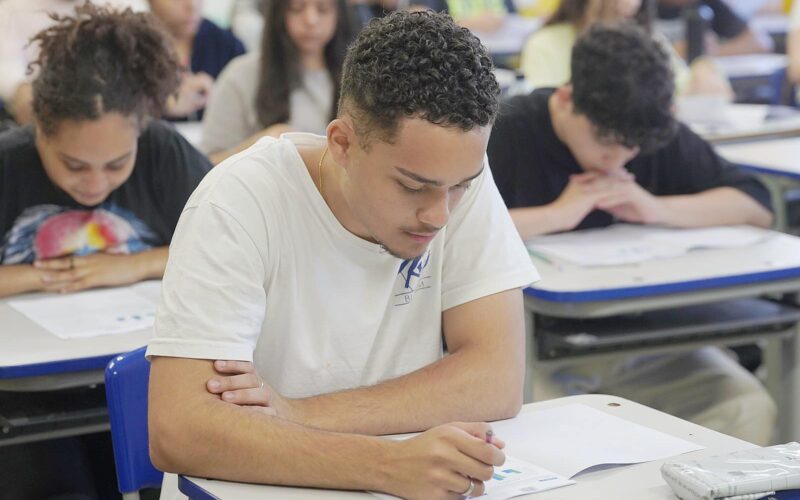Sistema estadual introduz duas novas avaliações no Ensino Médio