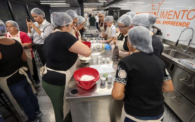 Caminhão Gastronômico já treinou mais de 2,6 mil profissionais em 2026