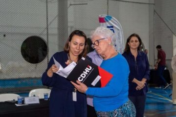 Casa Paulista formaliza a entrega de matrículas para 220 residências em Mogi das Cruzes