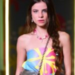 Giulia Be encanta ao divulgar vídeo de seu casamento com Conor Kennedy